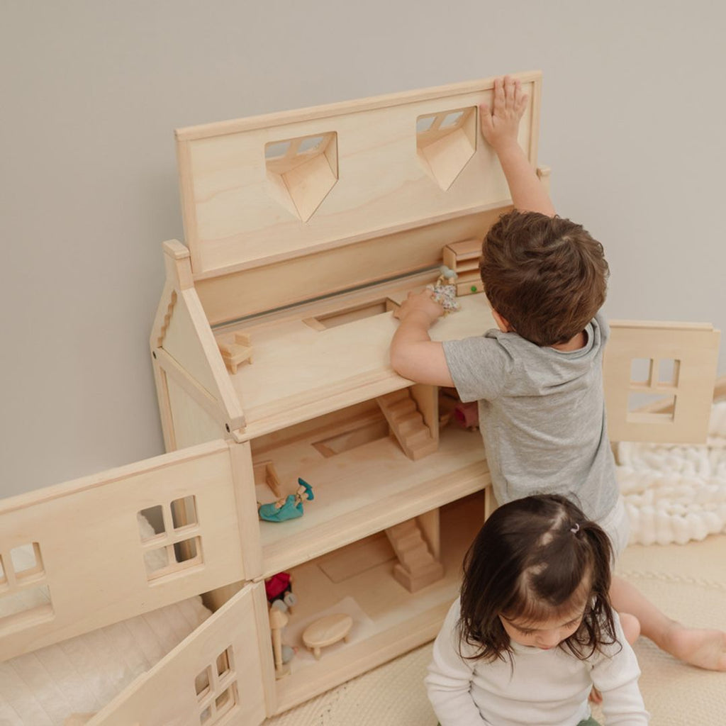 Victorian Dollhouse – PlanToys USA